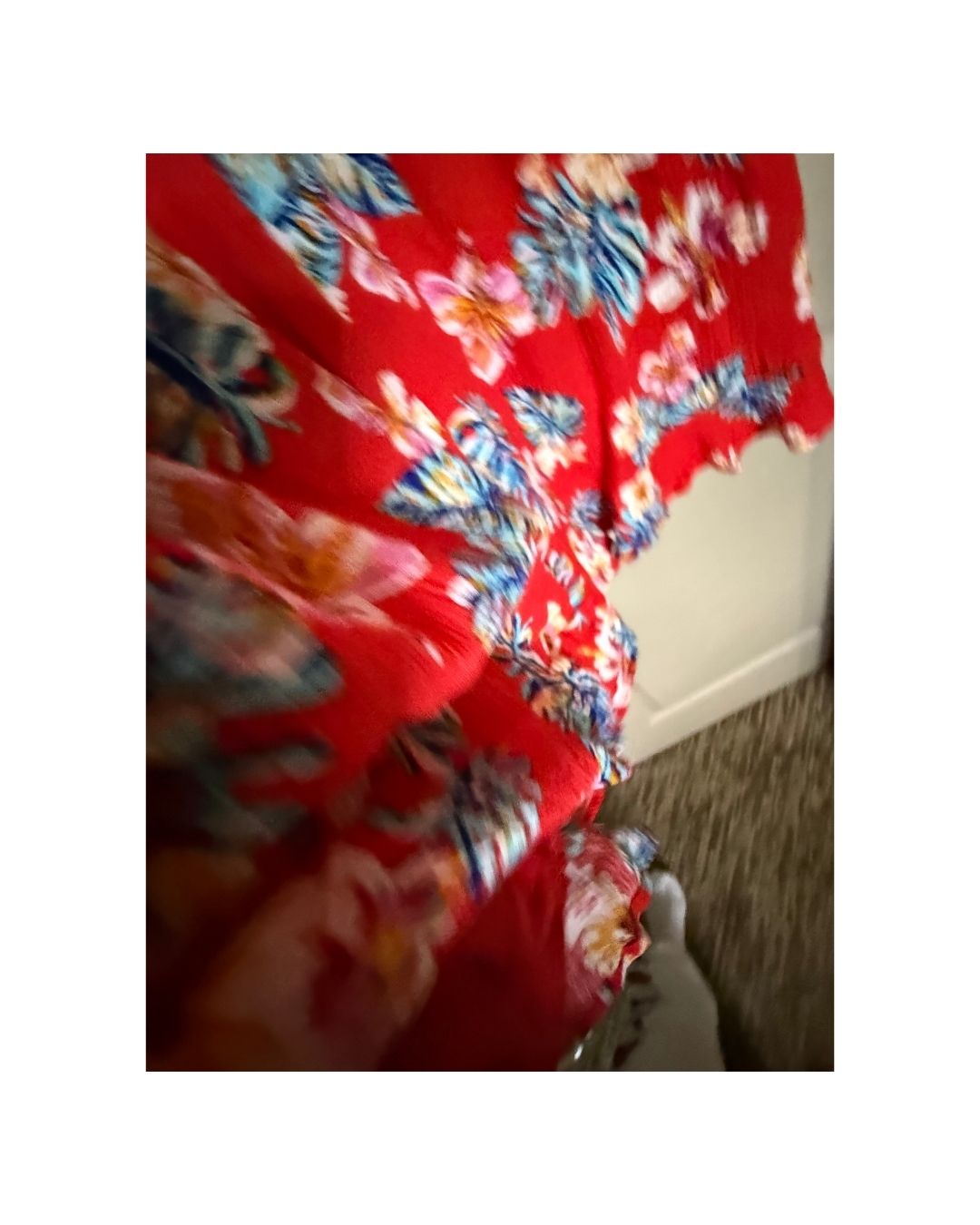 Sadie & Sage Red Floral Wrap Dress – Size Large