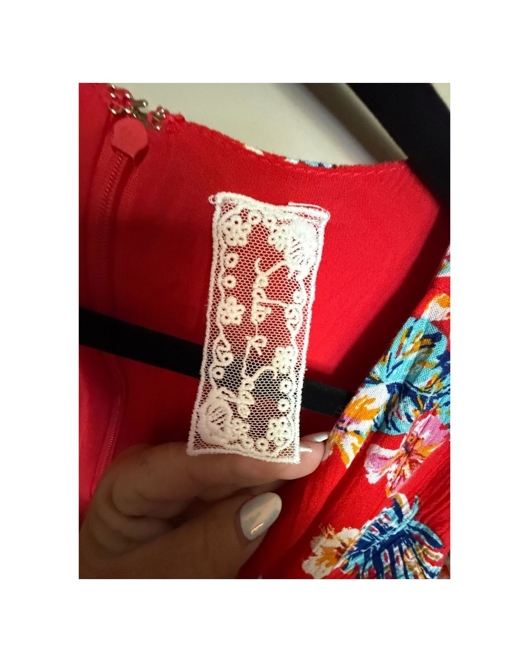 Sadie & Sage Red Floral Wrap Dress – Size Large