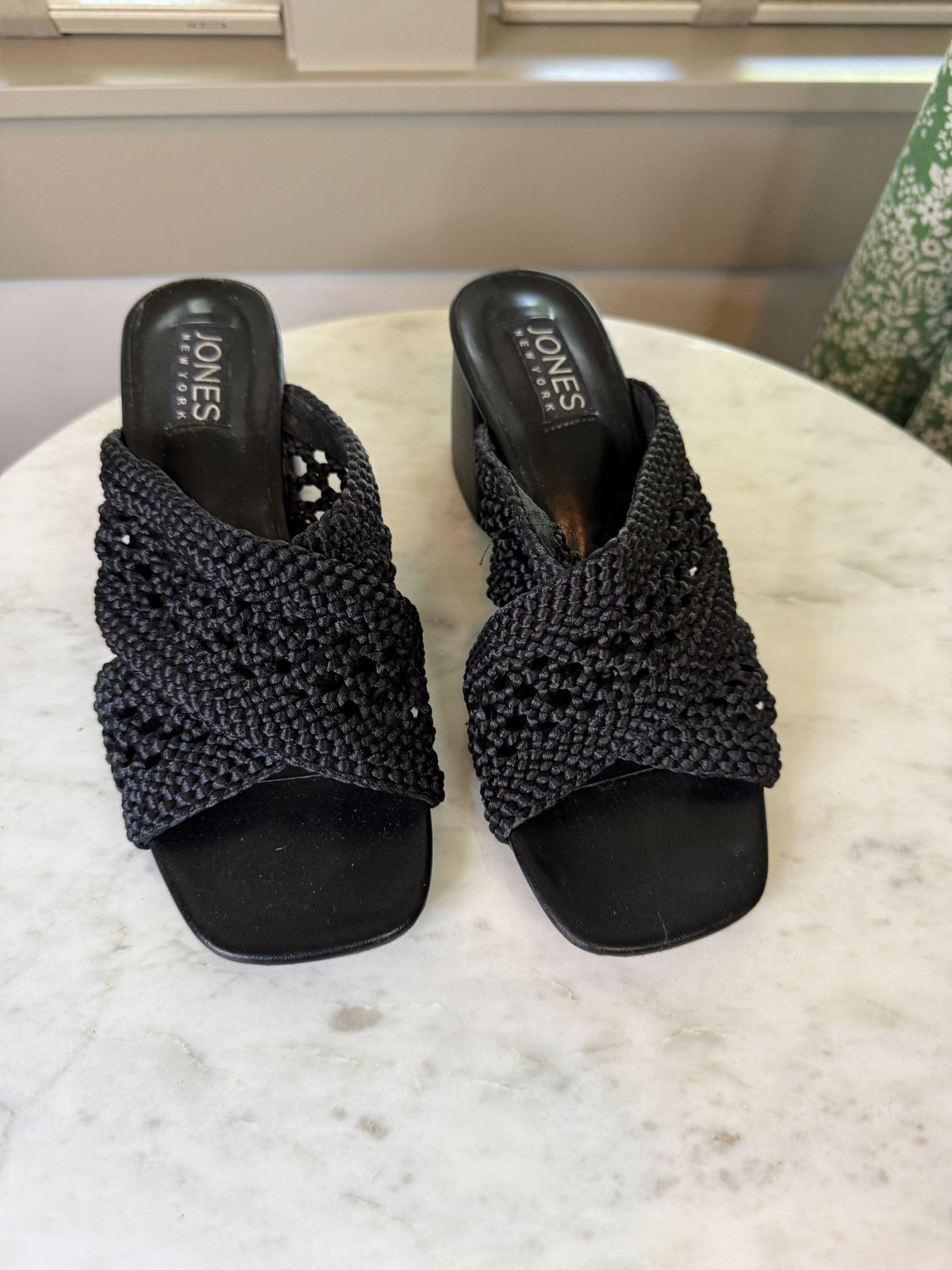 Black woven fabric crisscross slip on sandals - Jones New York Sz 6