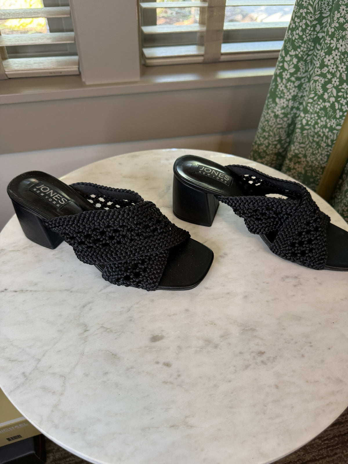 Black woven fabric crisscross slip on sandals - Jones New York Sz 6