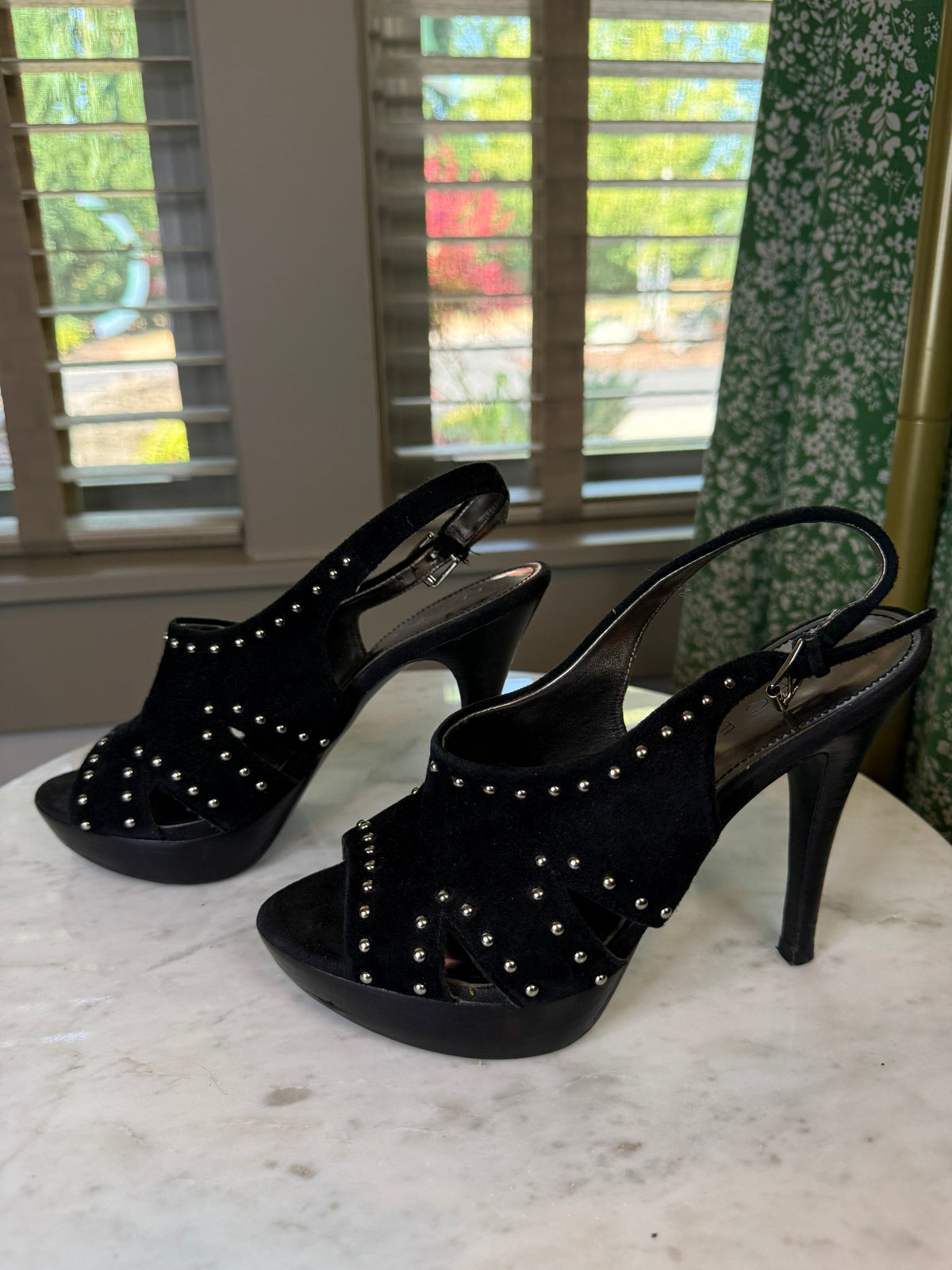 Marc Fisher Teron Black Suede Studded Platform Heels – Size 6