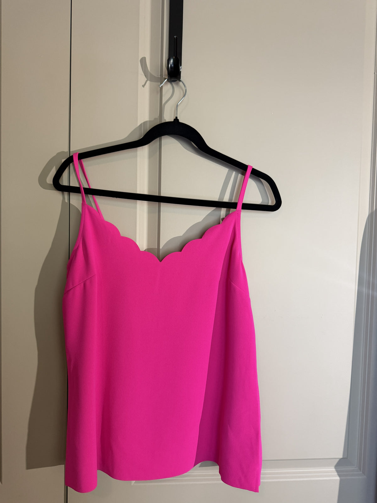 Ted Baker "Siina"  bright Pink/Fuscia scallop neck camisole  Sz 4-6